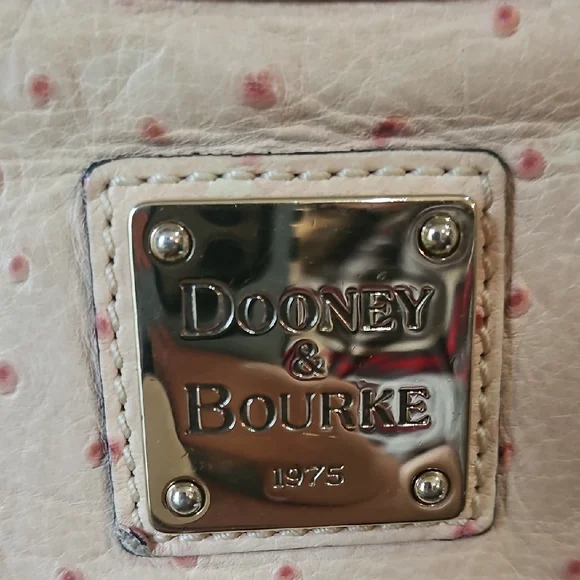 Dooney & Bourke Blush Pink Ostrich Leather Vintage Shoulder Bag - Picture 4 of 16